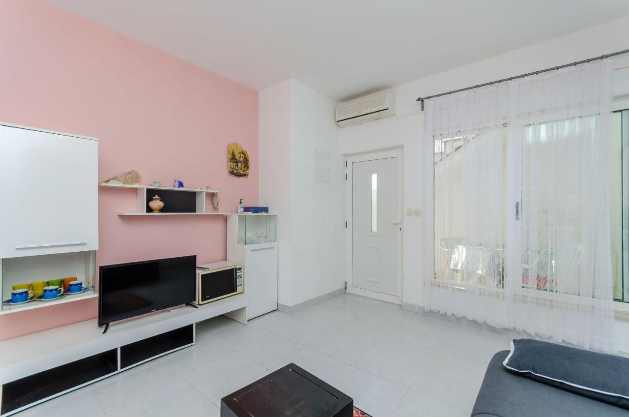 Apartments Zdenka Donji Okrug  Extérieur photo