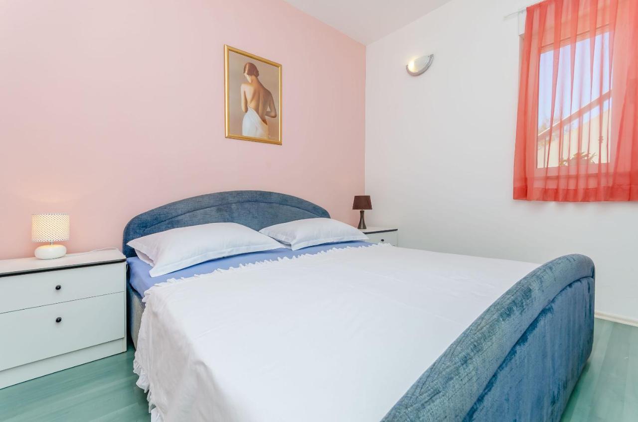 Apartments Zdenka Donji Okrug  Extérieur photo