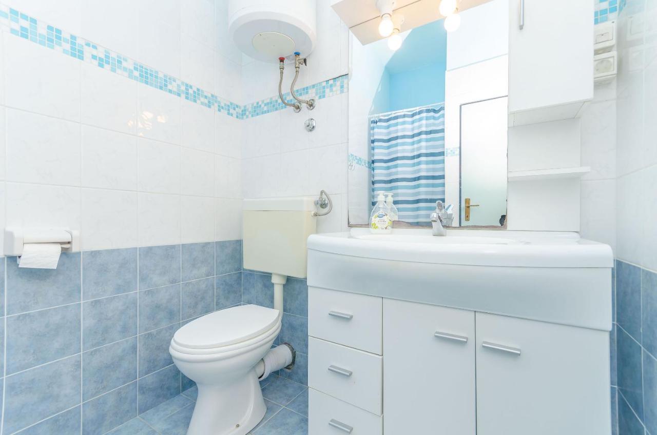 Apartments Zdenka Donji Okrug  Extérieur photo
