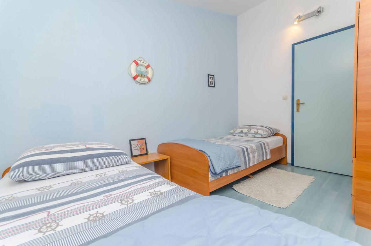 Apartments Zdenka Donji Okrug  Extérieur photo